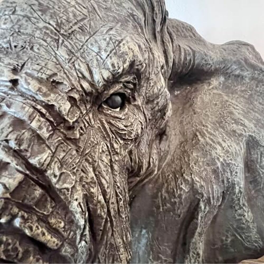 RARE Exotic Polyresin African Elephant Head Wall Mount Sculpture Realistic - Picture 2 of 10